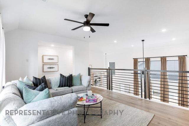 353 Blue Summit BND, Liberty Hill, TX 78642