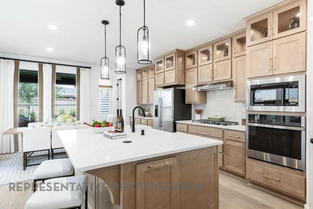 353 Blue Summit BND, Liberty Hill, TX 78642