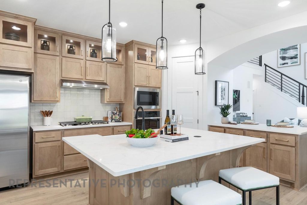 353 Blue Summit BND, Liberty Hill, TX 78642