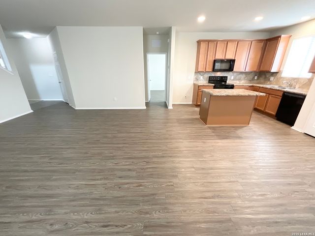 11930 Silent Cyn, San Antonio, TX 78254