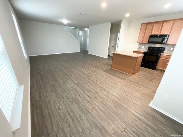 11930 Silent Cyn, San Antonio, TX 78254