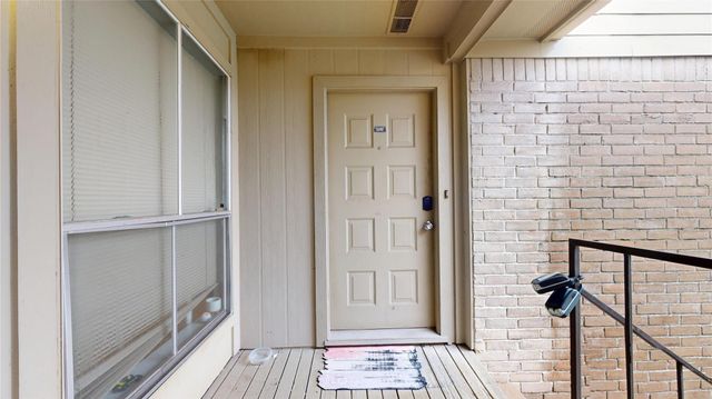 700 Thicket Lane 106, Houston, TX 77079