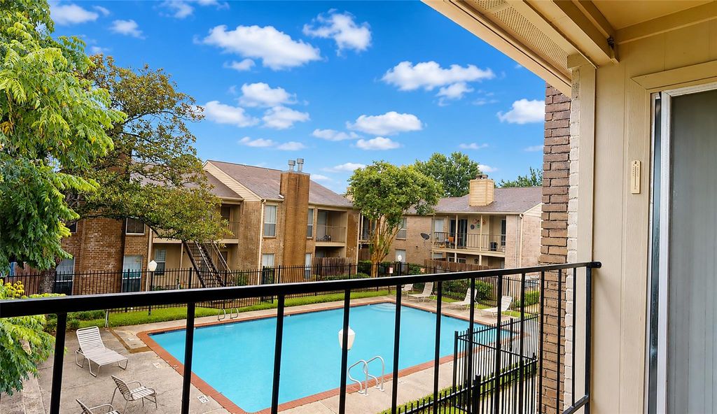 700 Thicket Lane 106, Houston, TX 77079