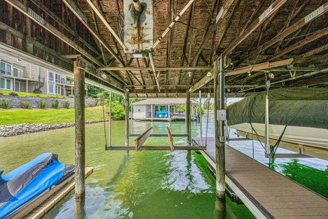 1230 Nature LN # 1, Union Hall, VA 24176