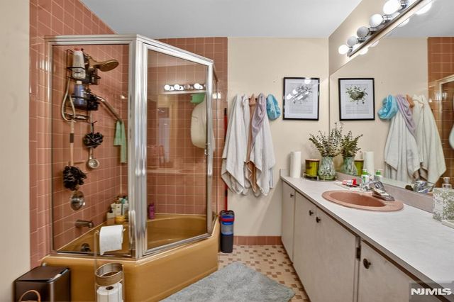 2 Ann Street 308, Clifton, NJ 07013