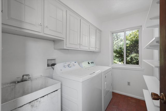 2425 Dietz Farm Road NW, Los Ranchos, NM 87107