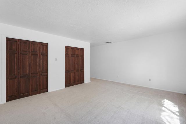 2425 Dietz Farm Road NW, Los Ranchos, NM 87107