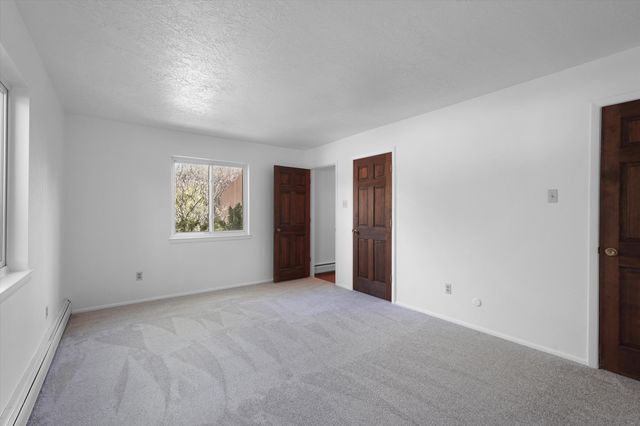2425 Dietz Farm Road NW, Los Ranchos, NM 87107