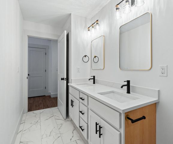 W3813 Magnolia DRIVE, Lake Geneva, WI 53147