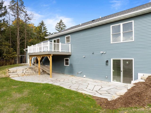 W3813 Magnolia DRIVE, Lake Geneva, WI 53147