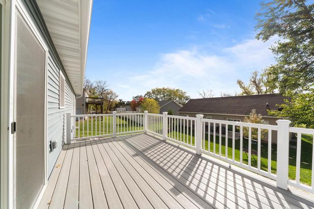 W3813 Magnolia DRIVE, Lake Geneva, WI 53147
