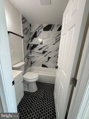 411 FURROW ST, Baltimore, MD 21223