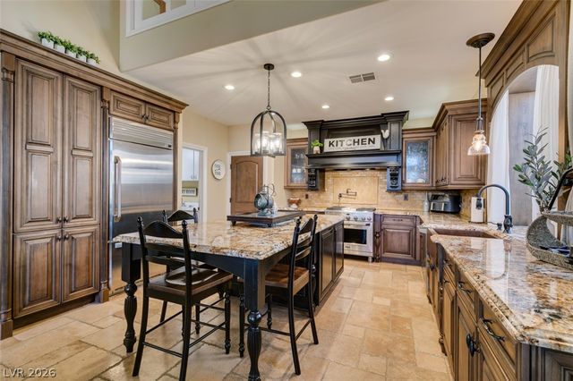 2016 Aspen Oak Street, Las Vegas, NV 89134