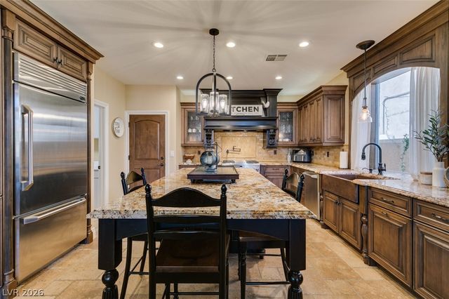 2016 Aspen Oak Street, Las Vegas, NV 89134