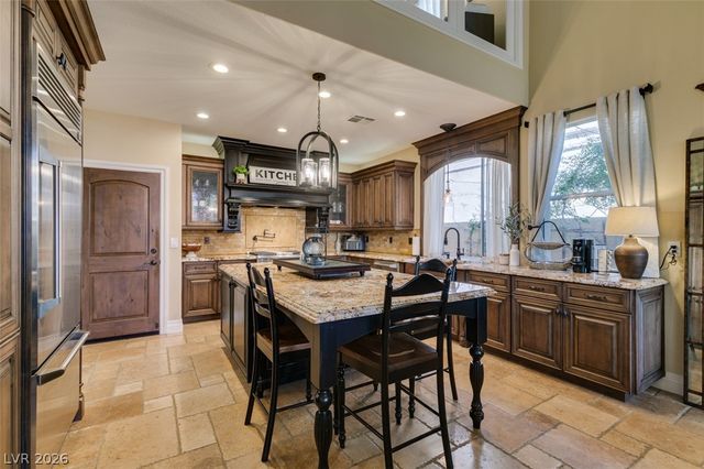 2016 Aspen Oak Street, Las Vegas, NV 89134