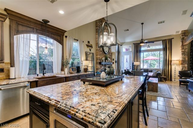 2016 Aspen Oak Street, Las Vegas, NV 89134