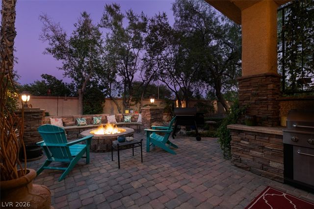 2016 Aspen Oak Street, Las Vegas, NV 89134