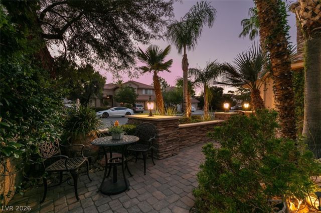 2016 Aspen Oak Street, Las Vegas, NV 89134