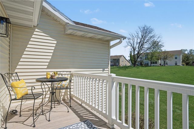 4019 Summerfield Ln NE D, Cedar Rapids, IA 52402