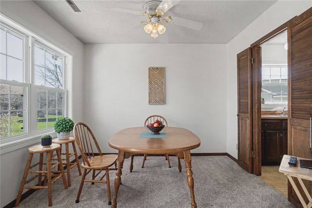 4019 Summerfield Ln NE D, Cedar Rapids, IA 52402