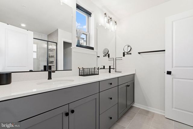 20900 BLUEBIRD SQ, Sterling, VA 20165