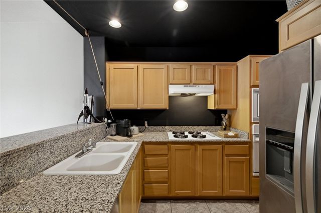 15 East Agate Avenue 301, Las Vegas, NV 89123
