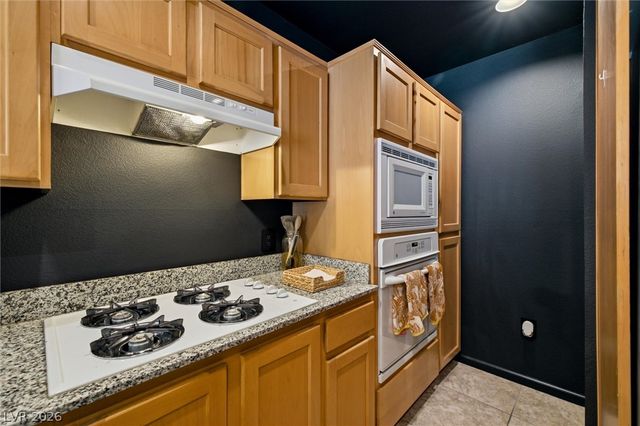 15 East Agate Avenue 301, Las Vegas, NV 89123