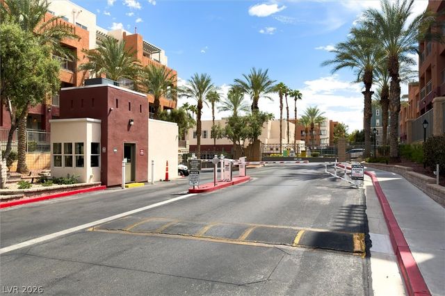 15 East Agate Avenue 301, Las Vegas, NV 89123