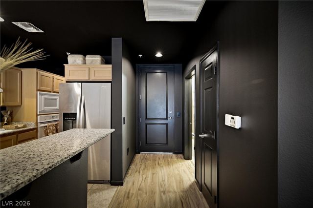 15 East Agate Avenue 301, Las Vegas, NV 89123