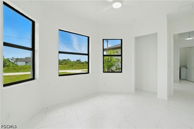 472 Rajah ST, Lehigh Acres, FL 33974