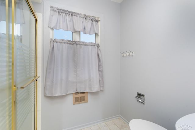 6299 Golf Lakes Court, Bay City, MI 48706