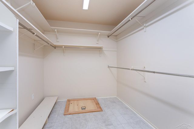 6299 Golf Lakes Court, Bay City, MI 48706