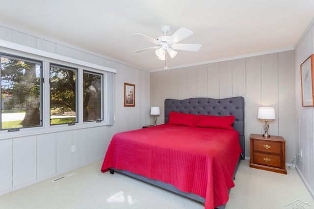 6299 Golf Lakes Court, Bay City, MI 48706