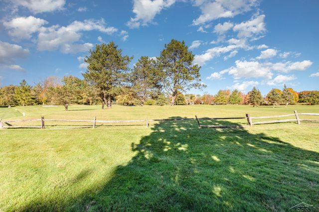 6299 Golf Lakes Court, Bay City, MI 48706