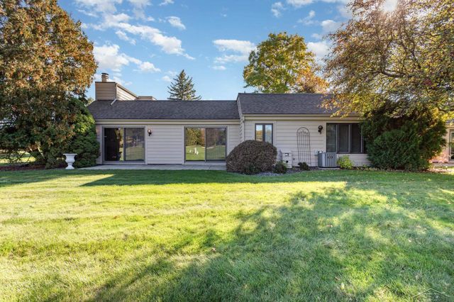 6299 Golf Lakes Court, Bay City, MI 48706