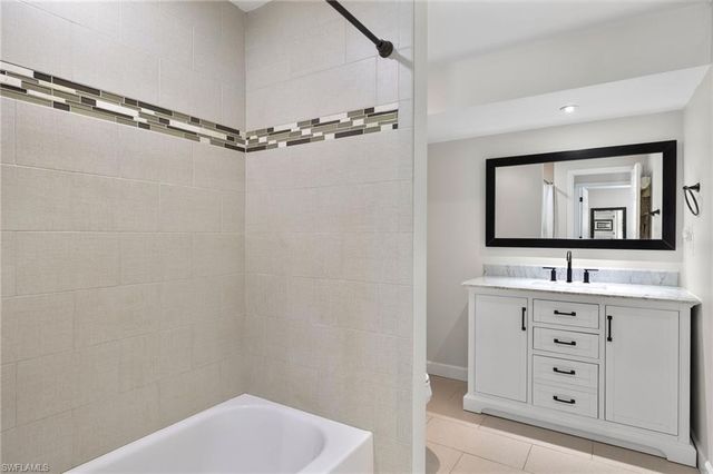 210 29th ST SW, Naples, FL 34117