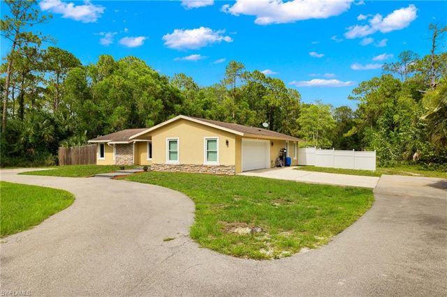 210 29th ST SW, Naples, FL 34117