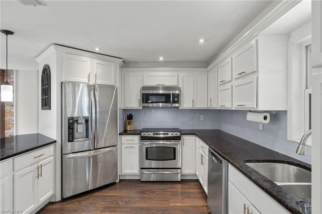 210 29th ST SW, Naples, FL 34117