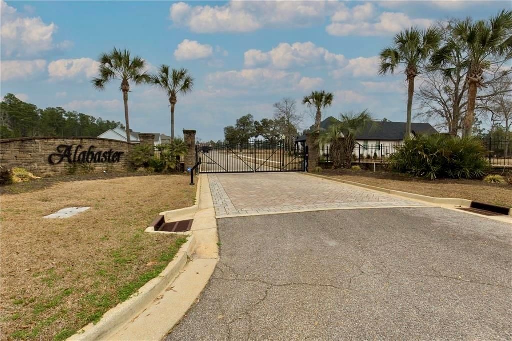 2725 Alabaster Court, Semmes, AL 36575