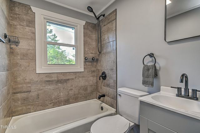 212 Asbury Street, Kingsport, TN 37660