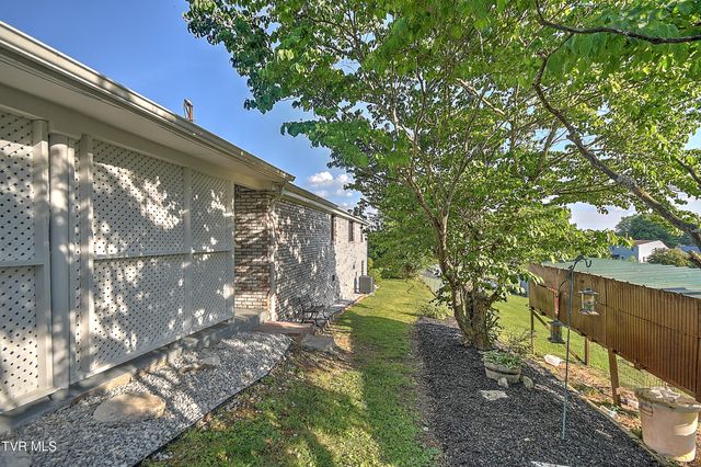 212 Asbury Street, Kingsport, TN 37660