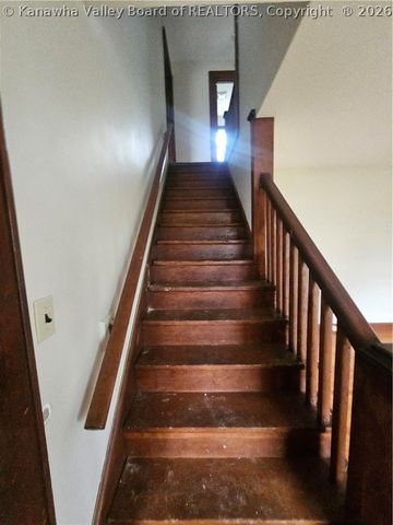 3213 Jackson Avenue, Point Pleasant, WV 25550