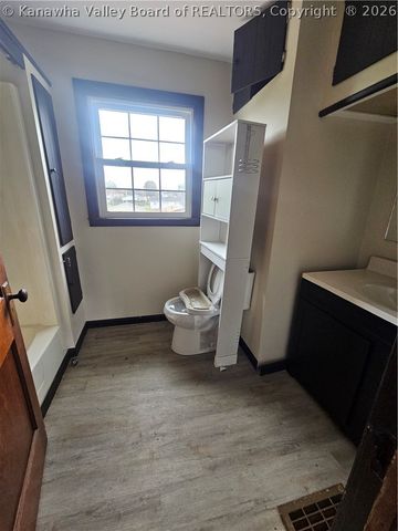 3213 Jackson Avenue, Point Pleasant, WV 25550