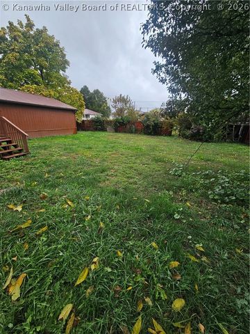 3213 Jackson Avenue, Point Pleasant, WV 25550