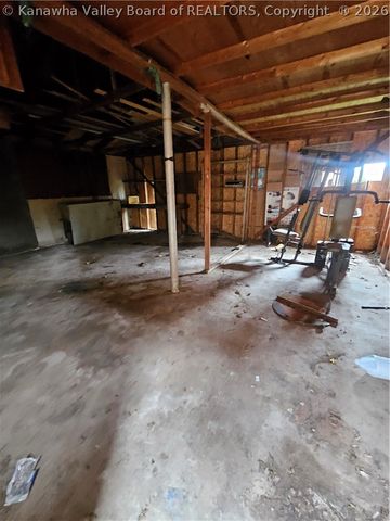 3213 Jackson Avenue, Point Pleasant, WV 25550