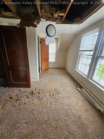 3213 Jackson Avenue, Point Pleasant, WV 25550