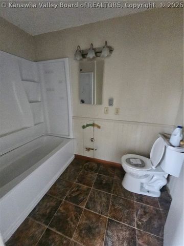 3213 Jackson Avenue, Point Pleasant, WV 25550