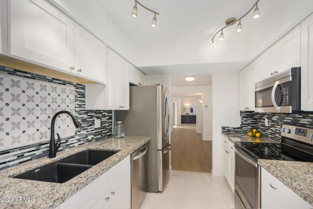 9445 N 94th Place Unit 111, Scottsdale, AZ 85258