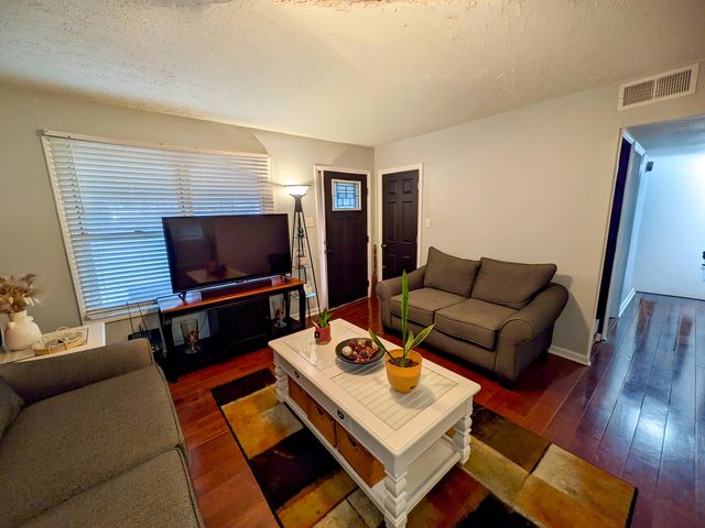 459 Erie Road, Lexington, KY 40511