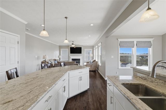 133 Azalea Cir, Rostraver, PA 15012